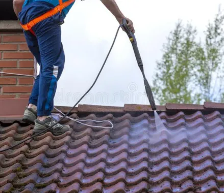 limpieza anual de tejados en sineu, islas baleares